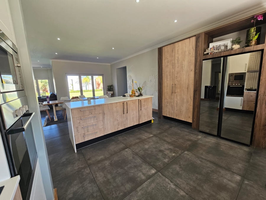 5 Bedroom Property for Sale in St Helena Free State